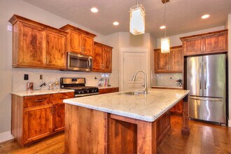 1657 E Challis St in Meridian, ID - Building Photo - Building Photo