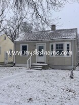 4430 S Park Dr in Fort Wayne, IN - Building Photo