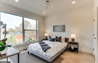 631 Florida Ave NE, Unit B-Downstairs in Washington, DC - Foto de edificio - Building Photo