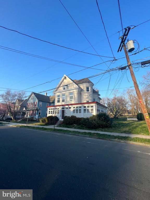 property at 33 Estaugh Ave