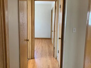 5838 W Montrose Ave, Unit 1N in Chicago, IL - Foto de edificio - Building Photo