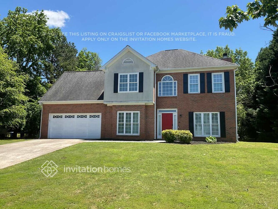 1119 E Shoreview Rd in Mcdonough, GA - Building Photo