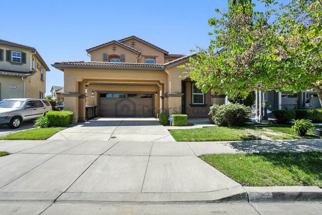 252 Crescent Moon Dr in Lathrop, CA - Foto de edificio - Building Photo