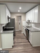 11611 Stoneview Square in Reston, VA - Building Photo - Building Photo