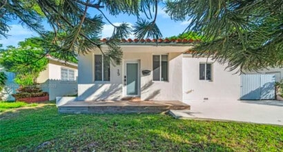 146 Ponce de Leon in Coral Gables, FL - Building Photo - Building Photo