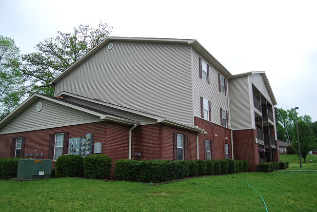 Meadow Oaks in Rainbow City, AL - Building Photo - Building Photo