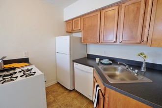 Concordia Villas in St. Paul, MN - Building Photo - Building Photo