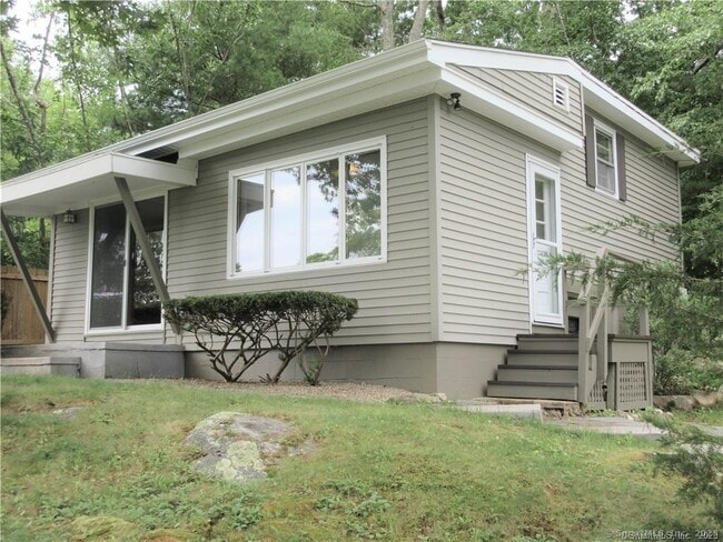 47 Quarry Dock Rd in East Lyme, CT - Building Photo - Building Photo
