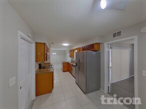 3717 Coppertree Cir in Brandon, FL - Building Photo - Building Photo