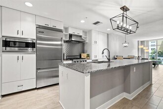 1120 E Kennedy Blvd, Unit 1026 in Tampa, FL - Building Photo - Building Photo