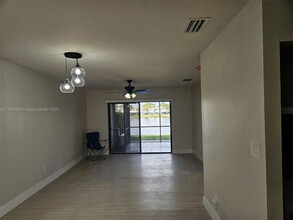 10479 NW 3rd St in Pembroke Pines, FL - Building Photo - Building Photo