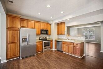 7718 Porter House Dr in Nashville, TN - Foto de edificio - Building Photo