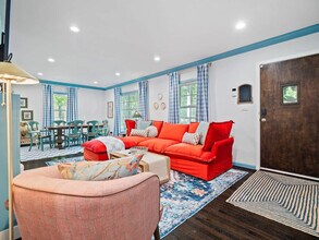 3815 Ellendale Rd, Unit SI ID1496074P in Moreland Hills, OH - Foto de edificio - Building Photo