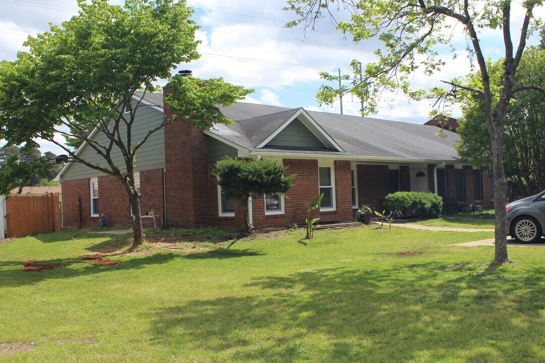 5540 Everglades Trail in Norcross, GA - Building Photo