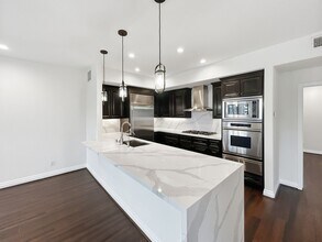 115 W Montecito Wy in San Diego, CA - Building Photo - Building Photo