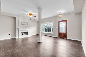 378 W Pointe Dr in Spartanburg, SC - Building Photo - Building Photo