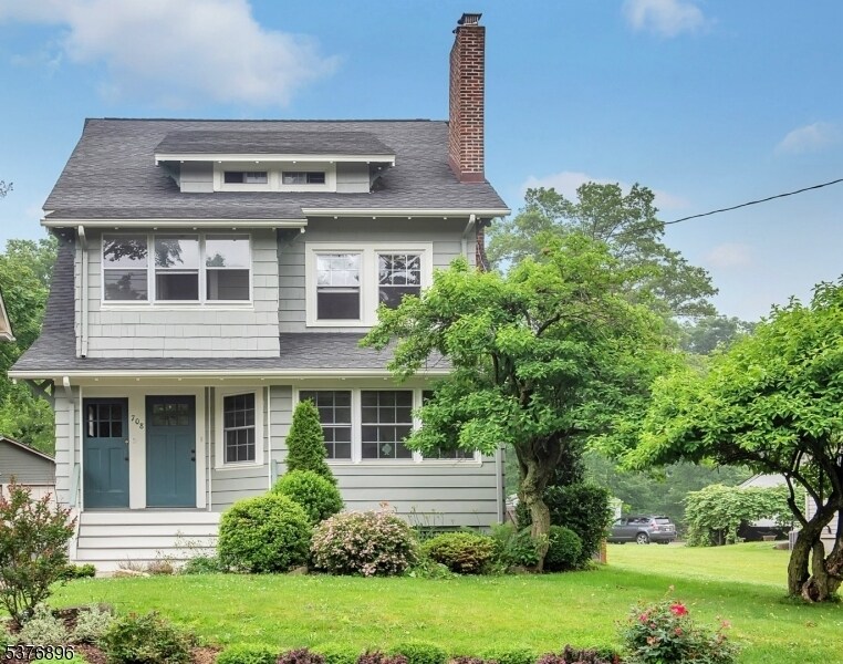 708 Valley Rd in Montclair, NJ - Building Photo