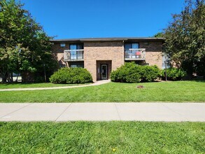 619 S Lynndale Dr in Appleton, WI - Building Photo - Building Photo