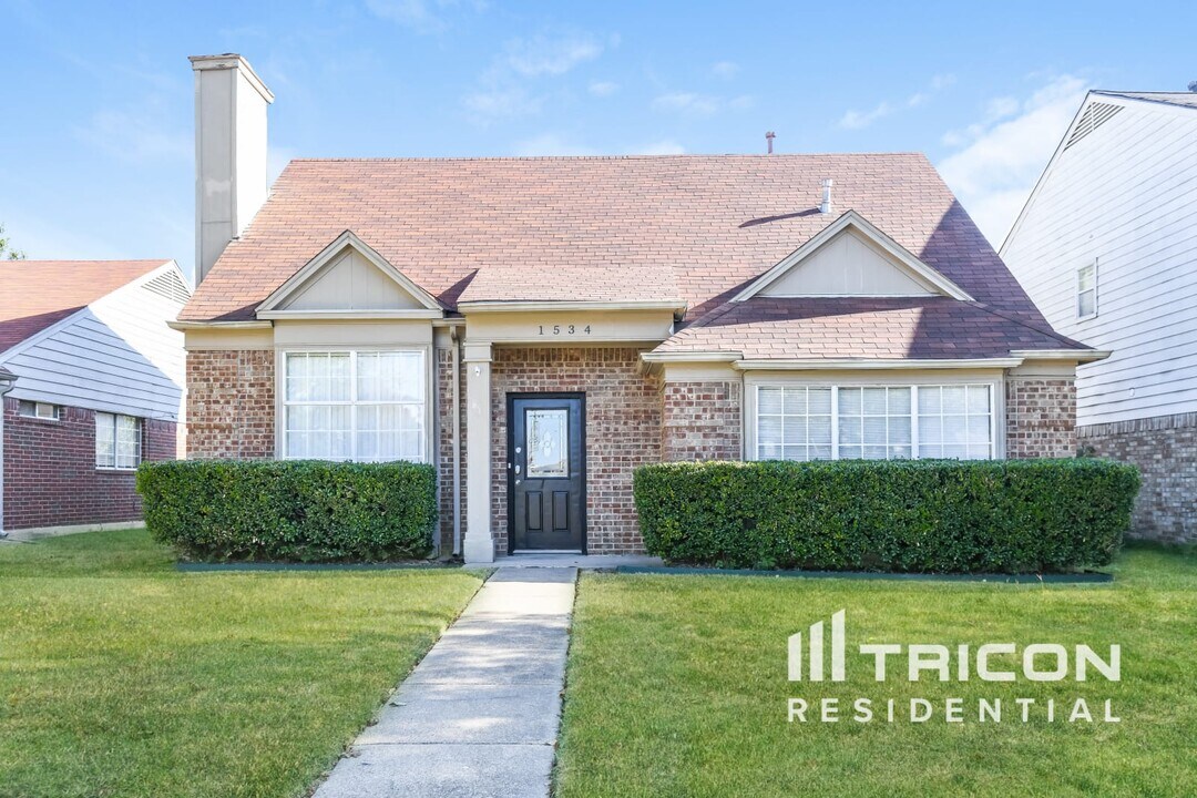 1534 High Pointe Ln in Cedar Hill, TX - Building Photo