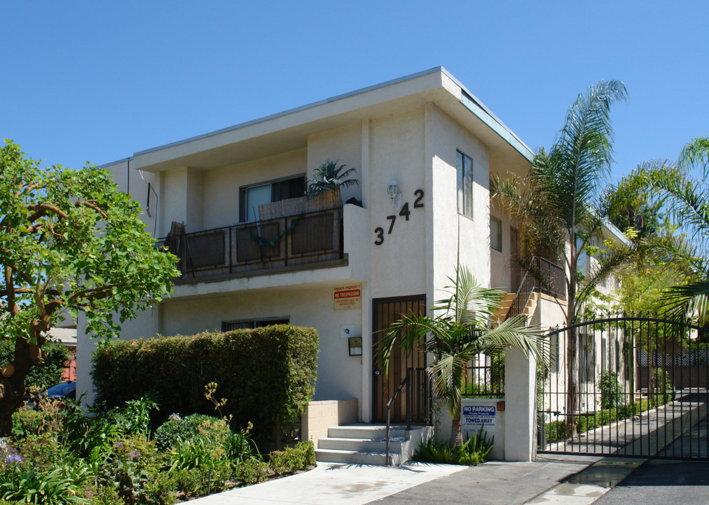 3742-3750 S Bentley Ave in Los Angeles, CA - Foto de edificio