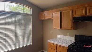 11616 Blue Grass Dr in Bakersfield, CA - Building Photo - Building Photo