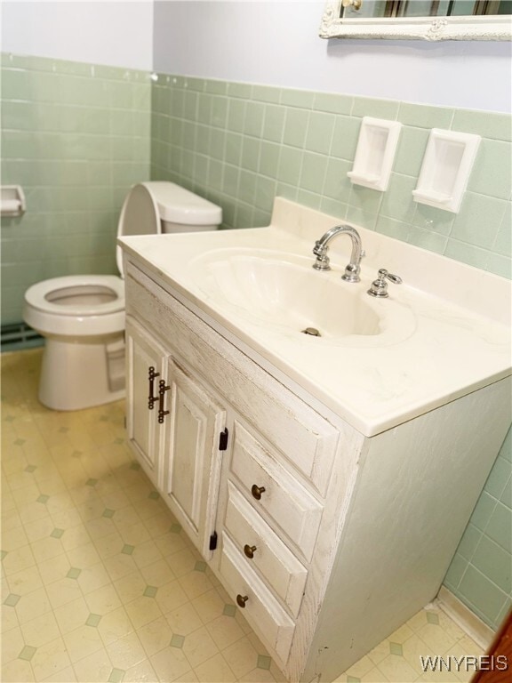 property at 30 Nassau Ln