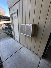 6850 Country Club Dr in Rohnert Park, CA - Building Photo - Building Photo