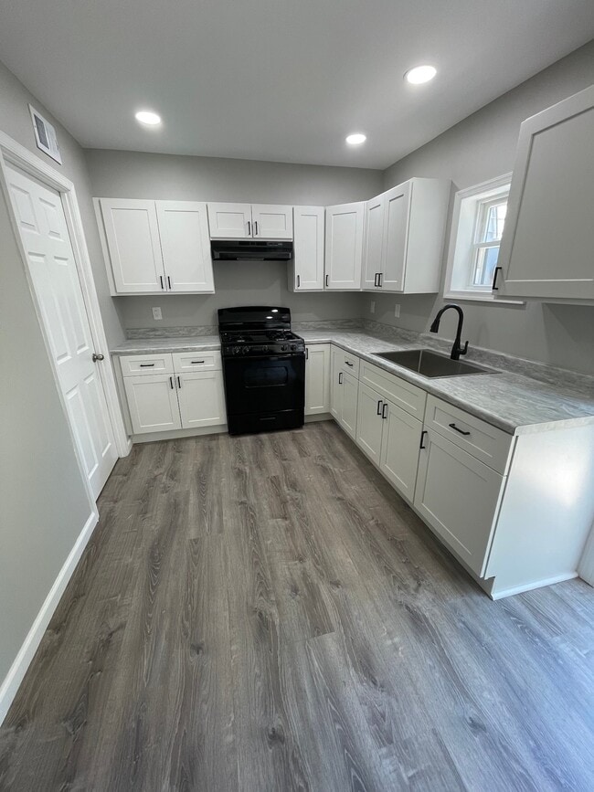 property at 31 Rose Ln