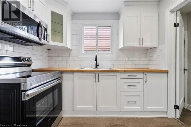 property at 8059 Aintree Dr