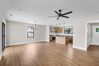 107 Madeline Ct in Russellville, KY - Building Photo - Building Photo