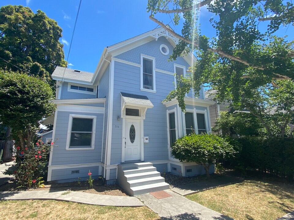 514 Washington St, Unit A in Santa Cruz, CA - Building Photo