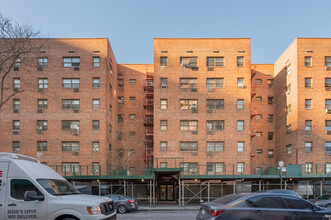 5710 Junction Blvd in Elmhurst, NY - Building Photo - Building Photo