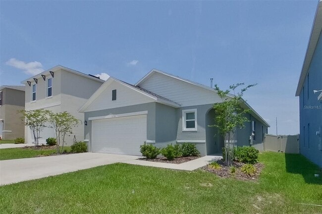 31961 Katelin Cir in Leesburg, FL - Building Photo - Building Photo