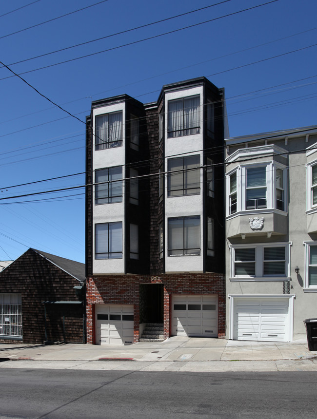 2107 Larkin St in San Francisco, CA - Building Photo - Building Photo