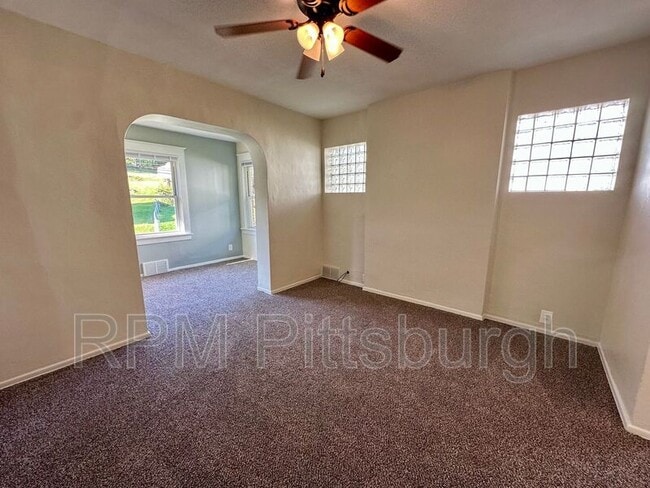 2218 McMonagle Ave in Pittsburgh, PA - Building Photo - Building Photo