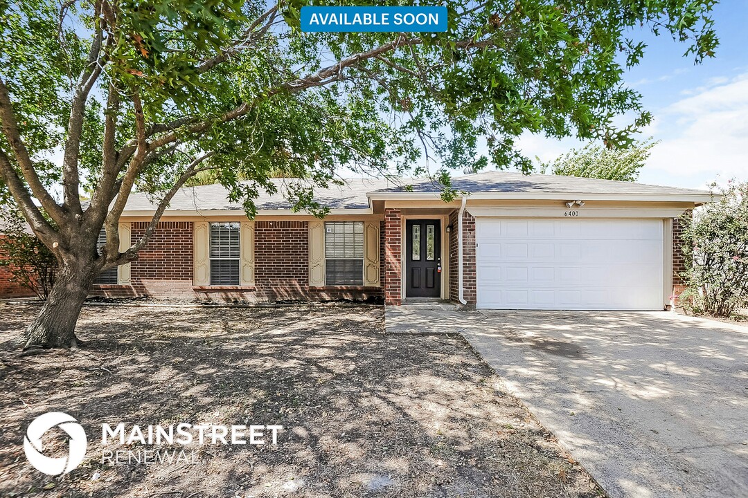 6400 Rock Springs Dr in Arlington, TX - Building Photo