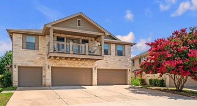 9201 Brodie Ln in Austin, TX - Building Photo - Building Photo