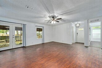 1619 J J Seabrook Dr in Austin, TX - Building Photo - Building Photo