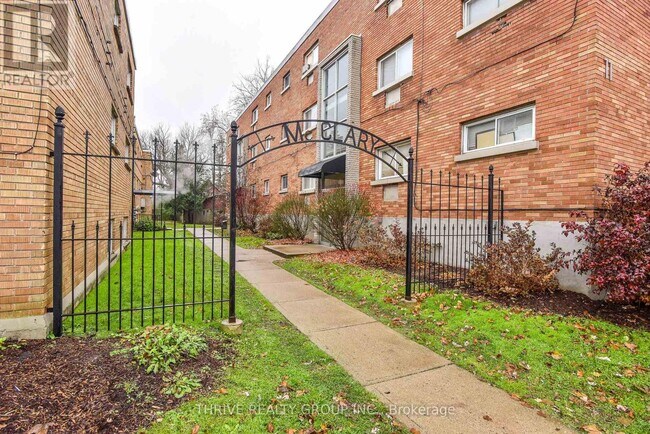 23 McClary Ave in London, ON - Building Photo - Building Photo