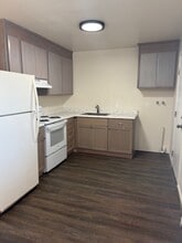 1125 Laurel Ln in San Luis Obispo, CA - Foto de edificio - Building Photo