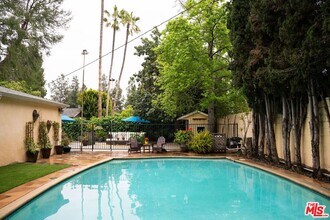 12040 Landale St in Los Angeles, CA - Building Photo - Building Photo