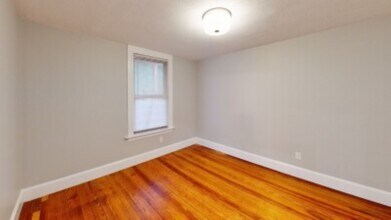 267 E Cottage St, Unit 1 in Boston, MA - Building Photo - Building Photo