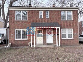 1120 Bayard Park Dr in Evansville, IN - Building Photo