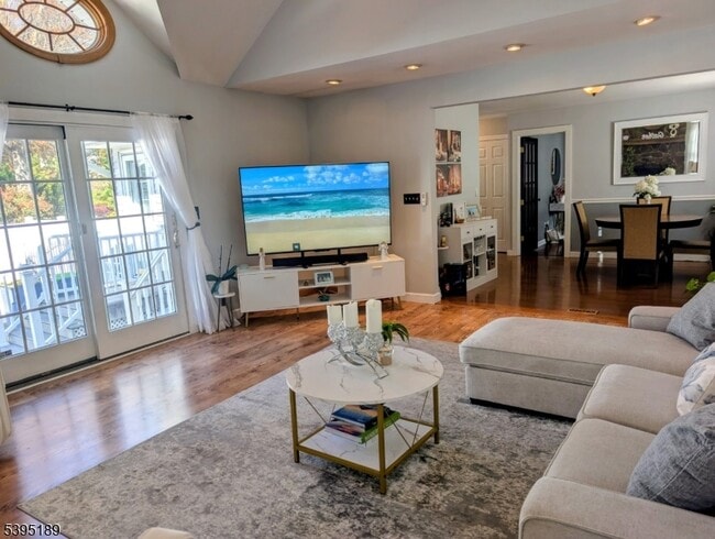 190 Oak St in Bridgewater, NJ - Building Photo - Building Photo