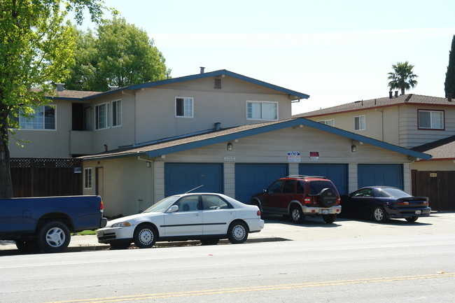 3202 Moorpark Ave in San Jose, CA - Building Photo - Building Photo