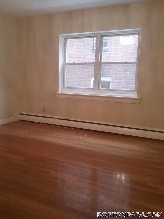 63 Selkirk Rd in Boston, MA - Building Photo - Building Photo