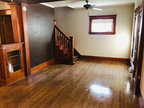 213 Moir St in Waterloo, IA - Building Photo - Building Photo