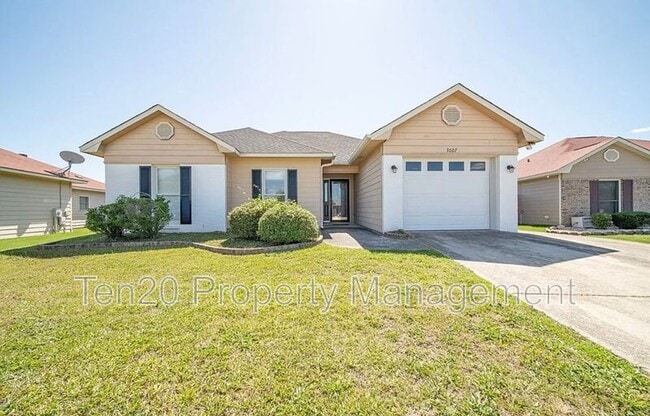 property at 3007 Longmont Ln