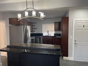 633 Second St-Unit -3 in Manchester, NH - Building Photo - Building Photo
