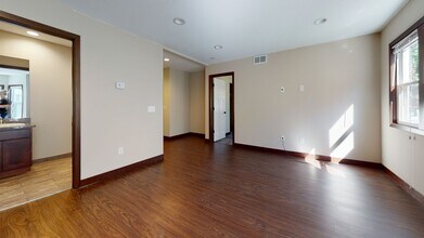 408-410 SE 8th St in Minneapolis, MN - Building Photo - Building Photo